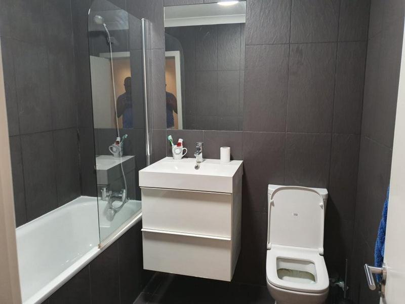 Double Room With Shared Bathroom Londra Exterior foto