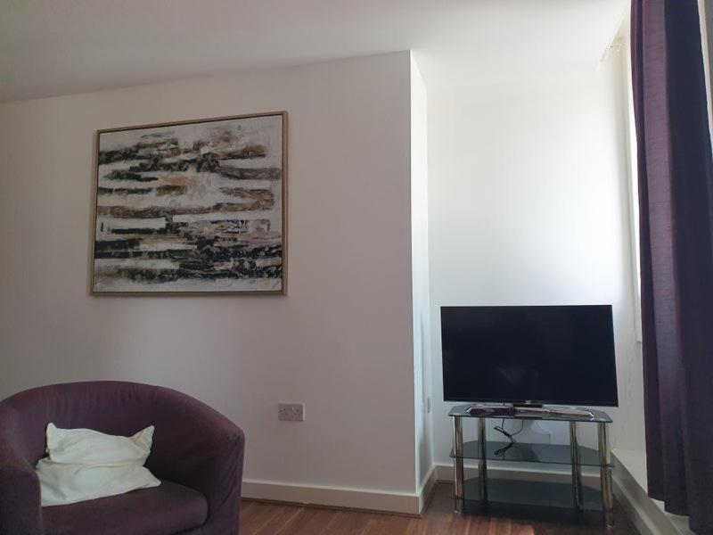 Double Room With Shared Bathroom Londra Exterior foto