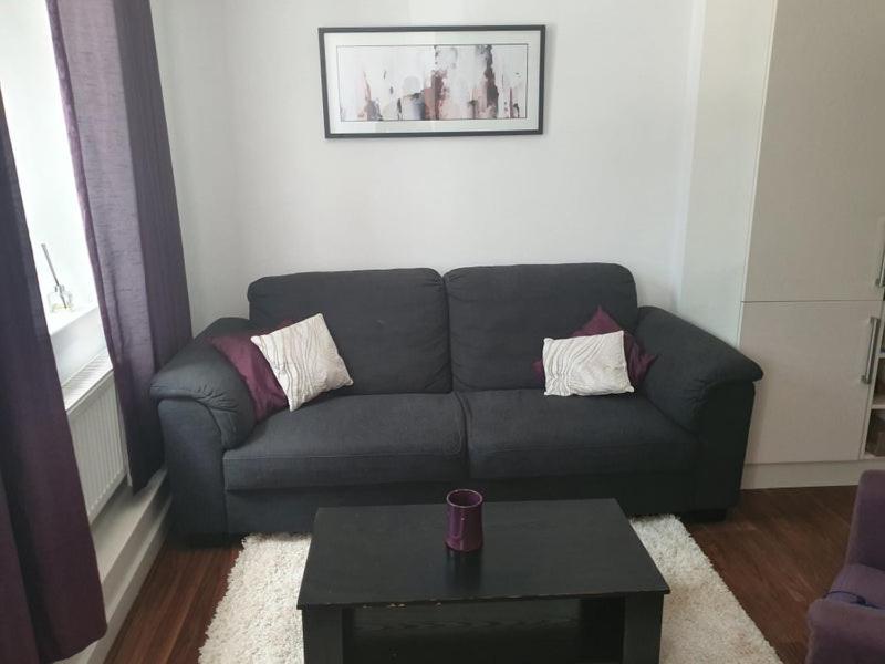 Double Room With Shared Bathroom Londra Exterior foto